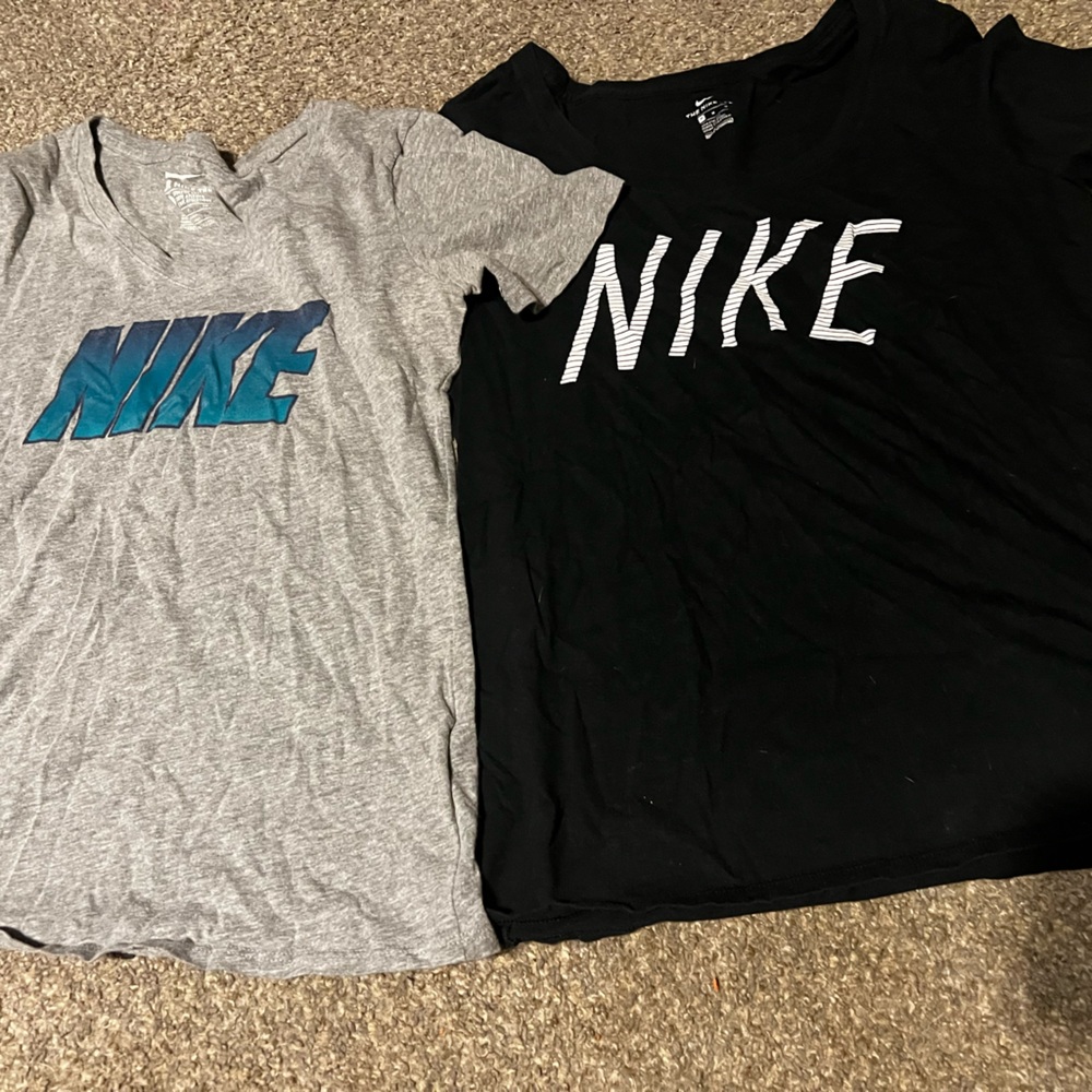 Nike sm / md shirts